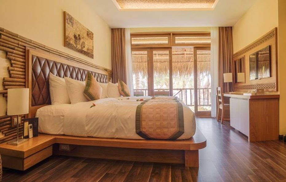Tặng kèm 01 bữa trưa/tối, voucher Spa