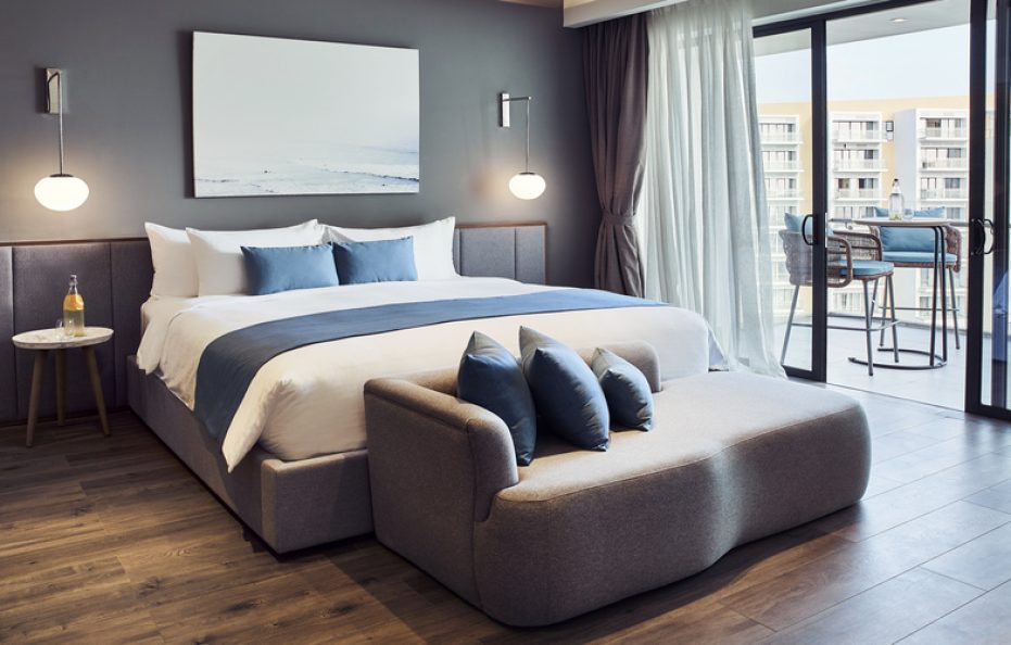 Superior Suite 1 King Bed Balcony