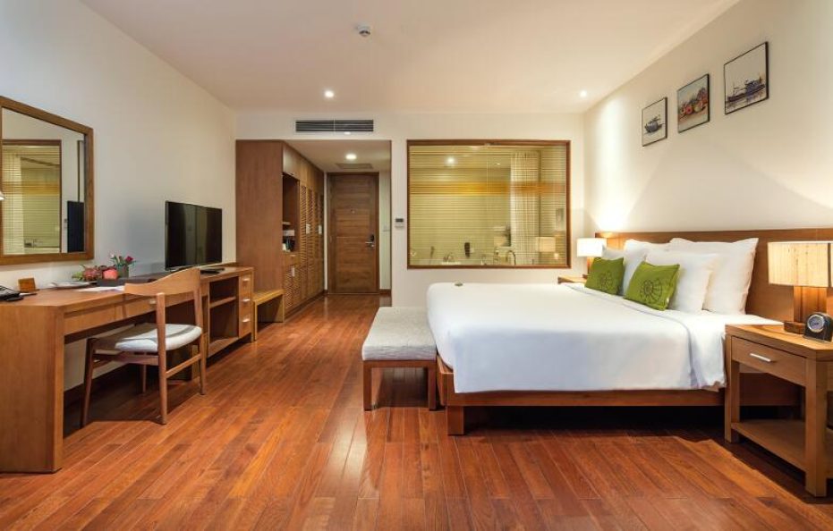 Senior Deluxe – Ăn 03 bữa + Miễn phí 02 trẻ dưới 12 tuổi