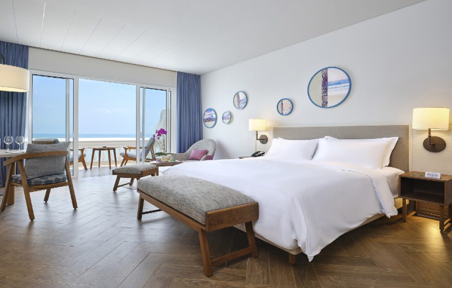 Khu biển | Deluxe hướng biển – Xe đưa đón & Ăn sáng