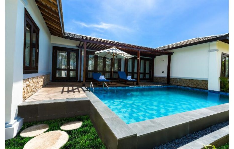 Biệt thự 3 phòng ngủ có hồ bơi