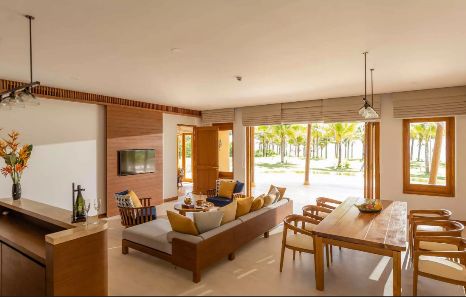 Khu Ana Villa | Beach Front Four-Bedroom Pool Villa