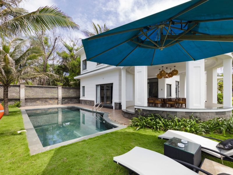 Biệt thự 04 phòng ngủ trước biển có hồ bơi riêng