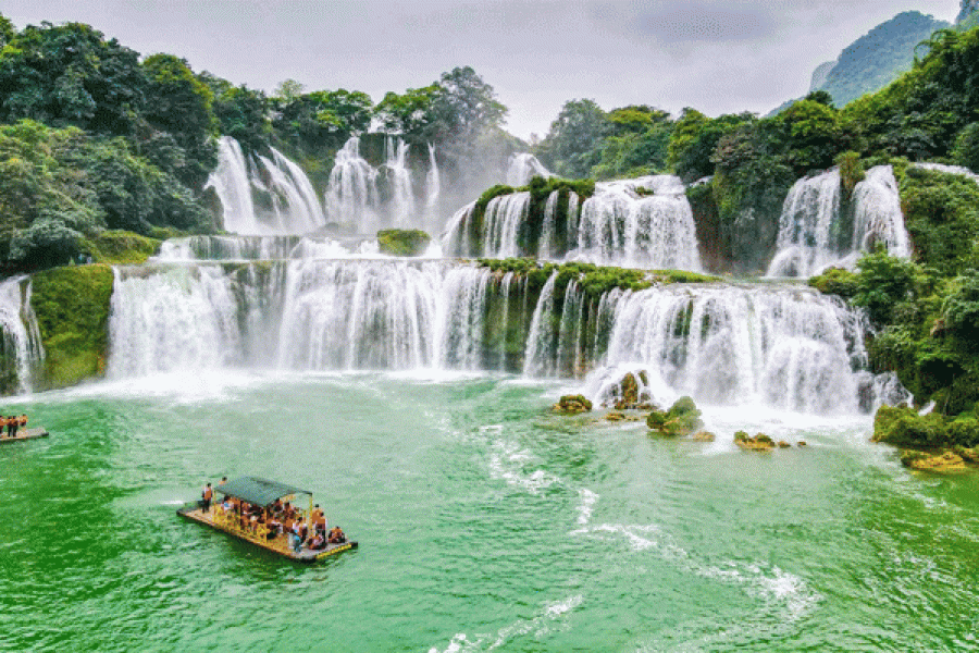 Tour Đông Bắc: Hà Giang – Lũng Cú – Đồng Văn – Mã Pí Lèng – Mèo Vạc – Cao Bằng – Thác Bản Giốc – Hồ Ba Bể – Hà Nội 6N5Đ (Bay Vietnam Airline)