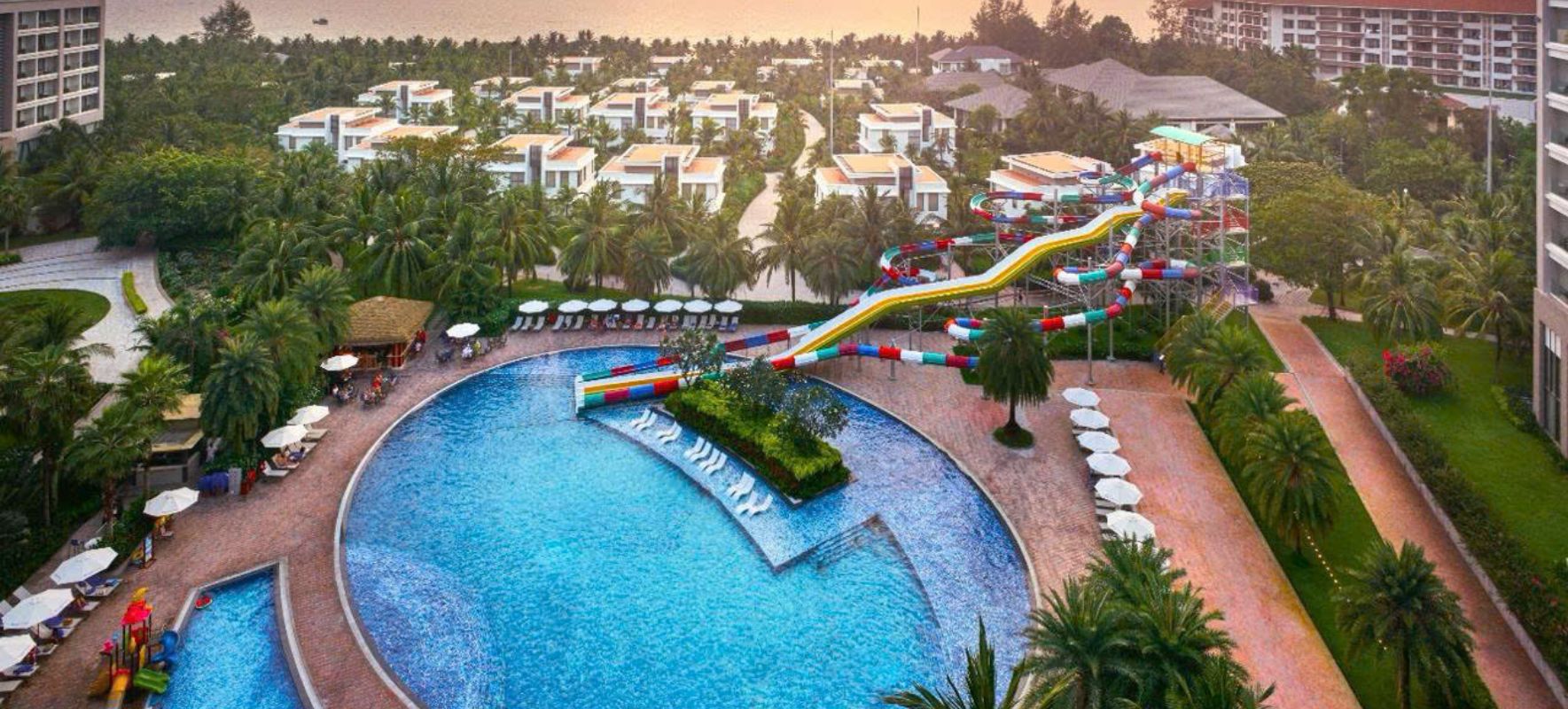 🌴 Wyndham Grand Phú Quốc 3N2Đ | Vé máy bay + vui chơi công viên nước không giới hạn